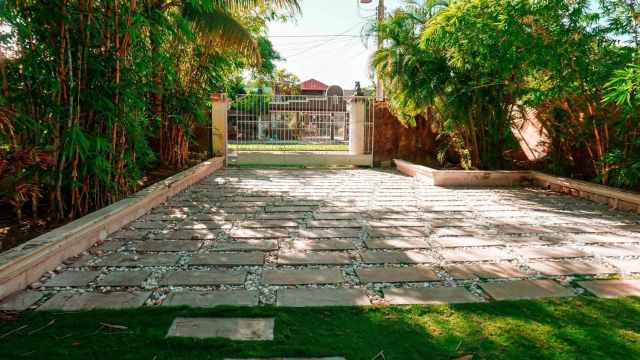 Villa Los Aguiluchos Четумал Екстериор снимка